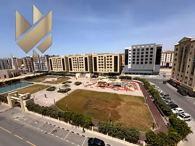 غرفة وصالة للإيجار في مويلح الجديدة بإطلالة مباشرة على حديقة مويلح مع باركينج مجاني وشهر مجاني موقع مميز قريب من الجامعة والخدمات وسهل الوصول لدبي وعج