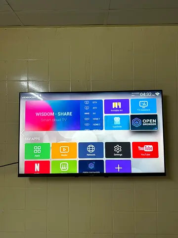 43 inch Smart LED TV - Wall Mounted, Working Condition