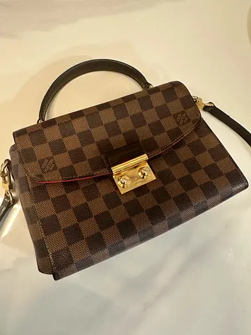 Luis Vuitton Crossbody Bag