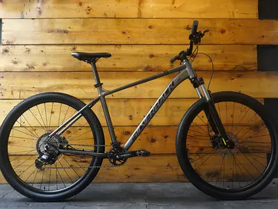 Silverback SE: Series 8 Mountain Bike