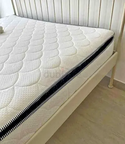 160x200cm Queen size mattress with top foam.  Same day delivery available
