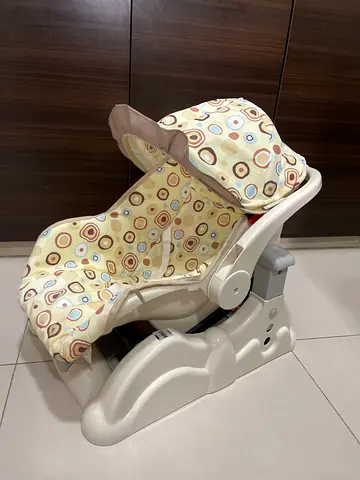 ‘Juniors’  Portable baby high chair / booster seat with tray - 3 in 1 Baby seat. Brand new