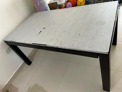 Urgent sell dinning table