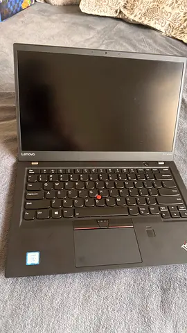 Lenovo ThinkPad X1 Carbon Laptop in mint condition. Intel i7, 16 GB RAM, 256 GB SSD super slim