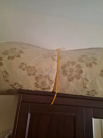 2 single mattresses