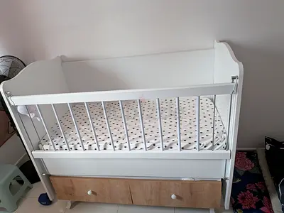 Baby cot/crib/rocker