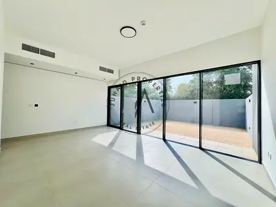 OFFER OF THE DAY///SPACIOUS 2BEDROOM TOWN HOUSE//-AMAZING LOCATION//-