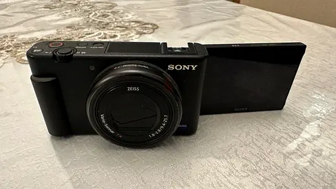 Sony Camera zv-1 plus equipments for Sale.