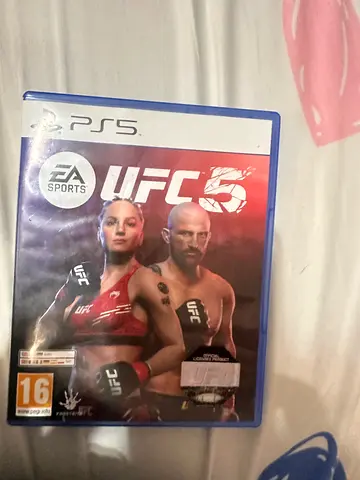UFC 4 (PS5)
