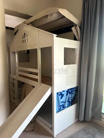 White wooden kids bunk bed with slide (playhouse style) - Good condition