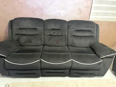 Urgent sale Home center reclining sofa set