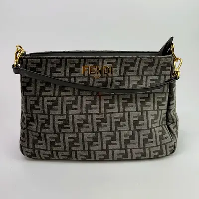 AUTHENTIC FENDI FF 909 O LOCK SHOULDER BAG