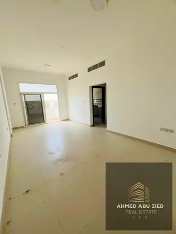 2-bedroom apartment for rent in Al Mowaihat 2 Ajman - main road - second tenant - master bedroom - 3 baths - balcony open view - AED 44k
