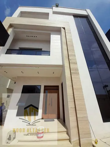 A great opportunity to own a luxury villa in Al Yasmeen (Al Meydan) area in Ajman, featuring a mode