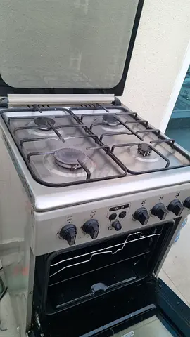 Cooking Range 4 burner