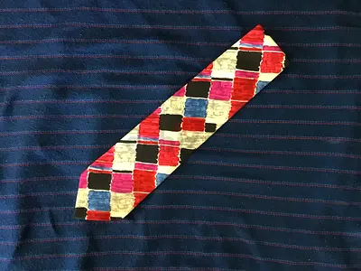 Original Vintage UNGARO (PARIS) Classic Silk Tie