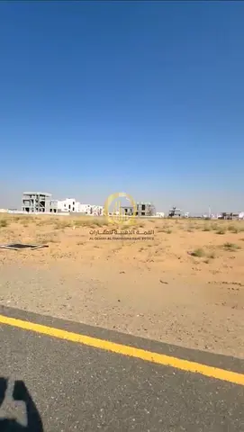 للبيع ارض سكنية  بمنطقة بساتين الزبير ضاحية الرحمانية  تملك حر لجميع الجنسيات العربية  مساحة : 5175 قدم مربع