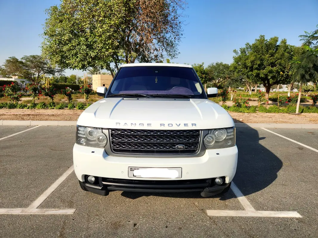 Land Rover Range Rover 2011 — photo 1 of 14