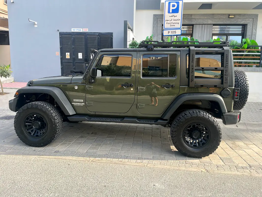 Jeep Wrangler Unlimited 2016 — photo 1 of 10