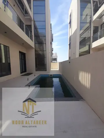 للبيع فيلتين مميزتين في منطقة الياسمين (الميدان) – عجمان تقع الفلل في موقع هادئ ومميز داخل منطقة الياسمين (الميدان)، وتتميز بسهولة الوصول إلى الطرق ال