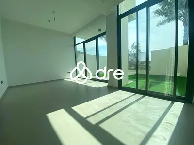 Single Row | Vacant | Landscaped