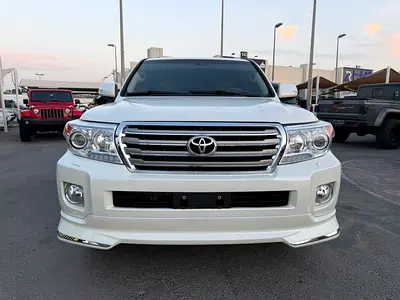 تويوتا لاند كروزر 2015 خليجي GXR V8 5.7 صبغ الوكاله رقم واحد