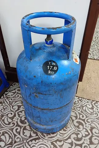 2-Burner Gas Stove with Regulator, Hose and Cylinder