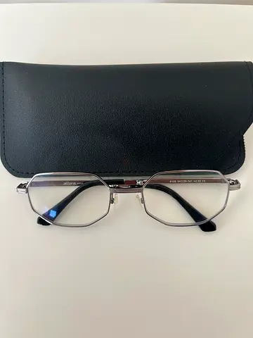 Silver metal rim reading glasses power 2.5 with black case - perfect condition