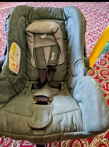 Joie infant car seat / carrier - used, good condition