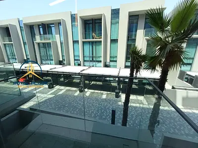 High-End Studio| Premium | Move-In Ready