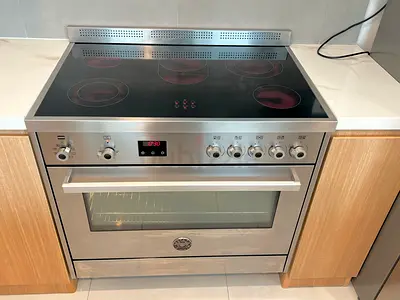 Bertazoni electric ceramic range 90 by 60 cm freestanding