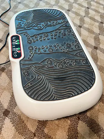 Vibration Plate Whole Body Exercise Machine - Compact Home Trainer