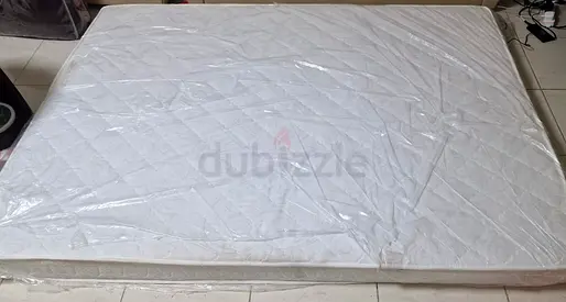 White quilted mattress (wrapped)