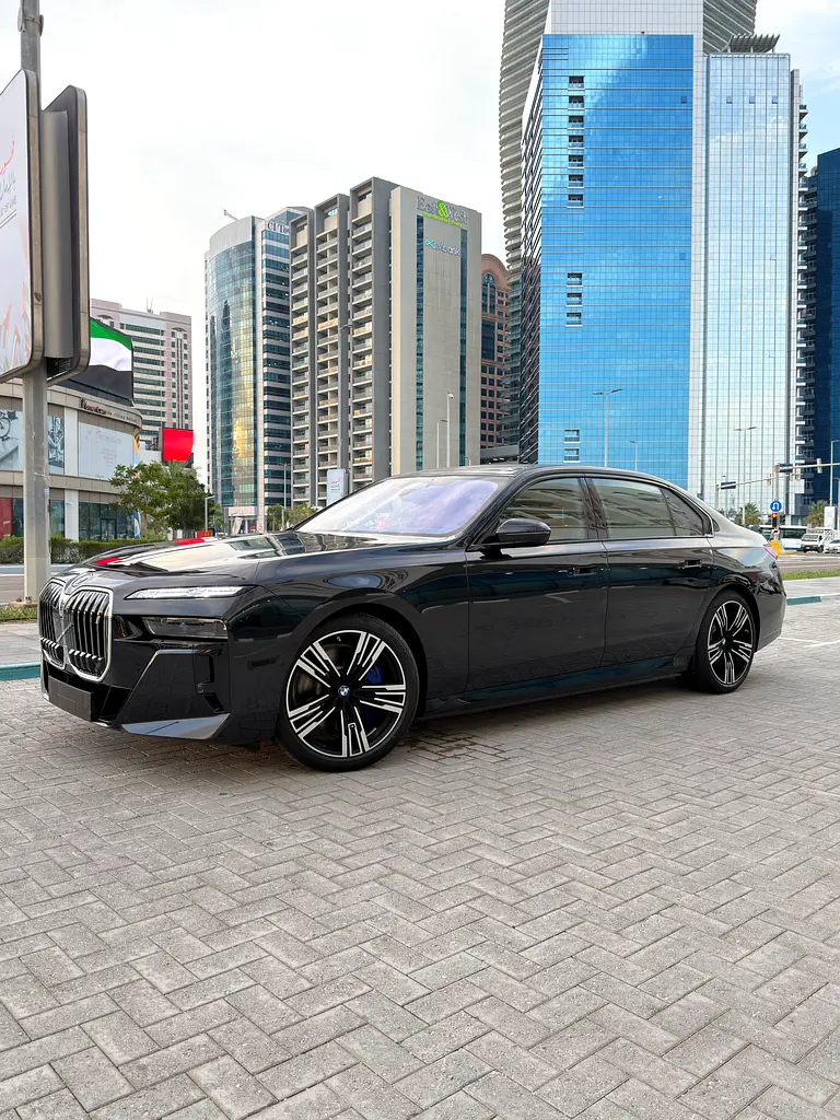 BMW i7 2026 — photo 1 of 20