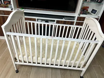 White Wooden Baby Crib with Mattress - Good Condition