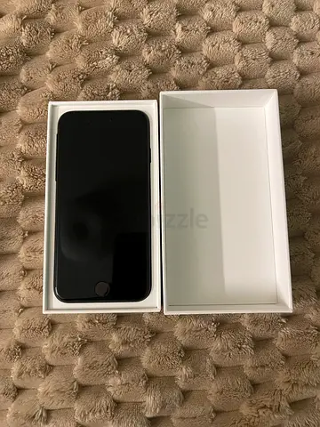 iPhone SE 2020 - Flawless condition with Box