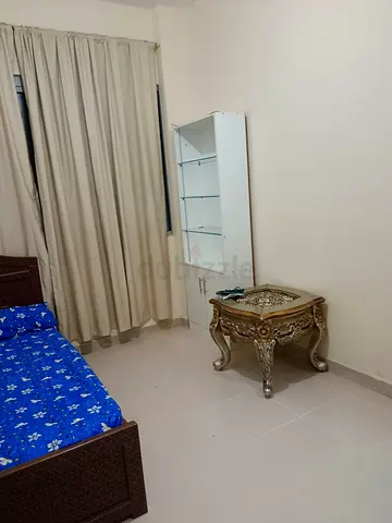 FULLY FURNISHED ROOM AVAILABLE FOR COUPLES