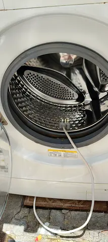 Front-load Washing Machine (Good Working Condition)