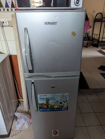 Sonashi Fridge 2 door 700 AED in Butina Sharjah