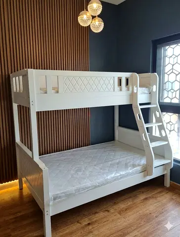 White Wooden Bunk Bed with Ladder - Twin Over Full Style