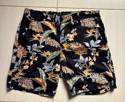 Mens Tropical Print Casual Shorts - Black with Leaf Pattern, Size M