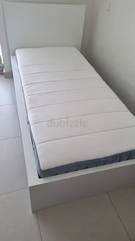 Ikea Single white platform bed MALM with mattress and slotted base - clean, excellent condition