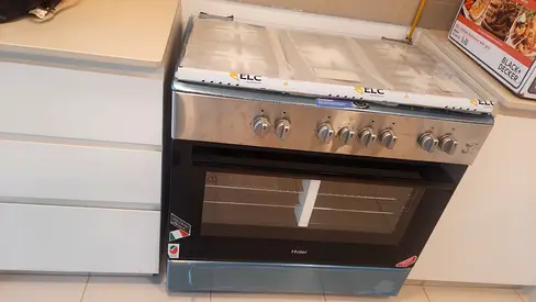 Haier brand gas cooker 5 burner 90 / 60 cm