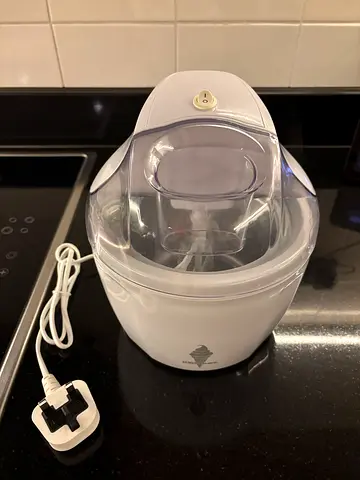 SensioHome Ice Cream Maker - 1.5L Compact Design