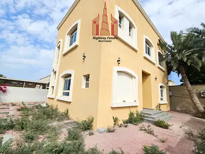 5 Bed room All Master room Hall Majlis store room yard on the road like new Villa 150k