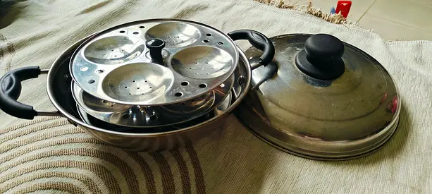 Stainless Steel Idli Steamer/Steamer Pot with Lid (3-Tier) - Good Condition