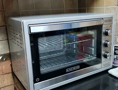 Black  Decker Stainless Steel Countertop Oven - Good Condition