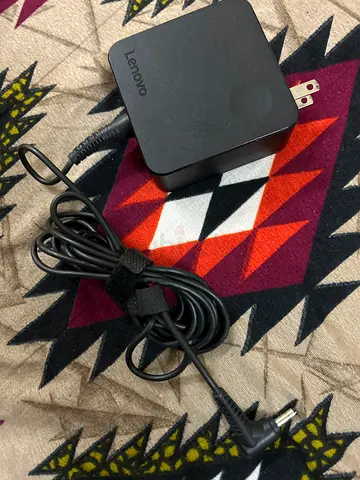 Lenovo laptop power adapter / charger (works) 65w round pin