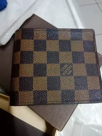 For sale this wallet is new 100% original check then buy