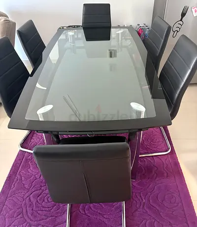 Hot deal? Home centre dining set